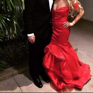 Red Mac Duggal Dress, Size 8, Strapless